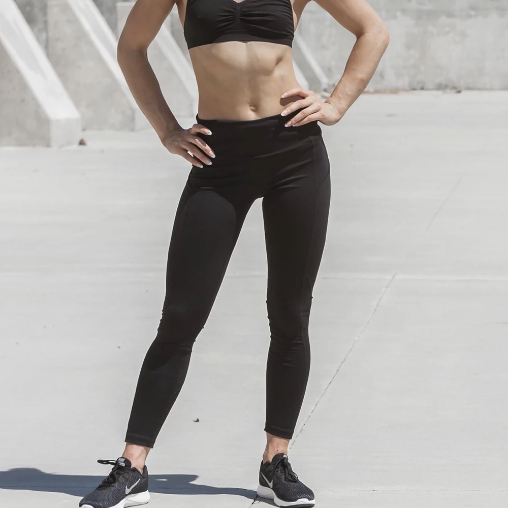 Adore Pocket Leggings Barbell Apparel — Medium